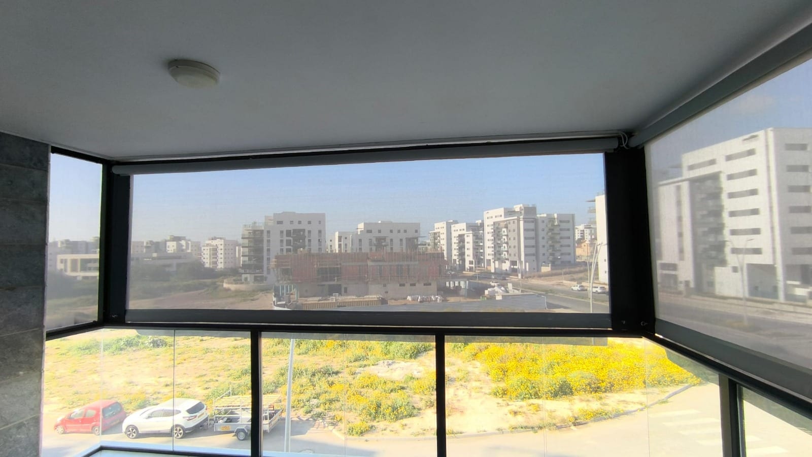 בד Soltis – הצללה בלי לוותר על התחושה הפתוחה — רביב-ים